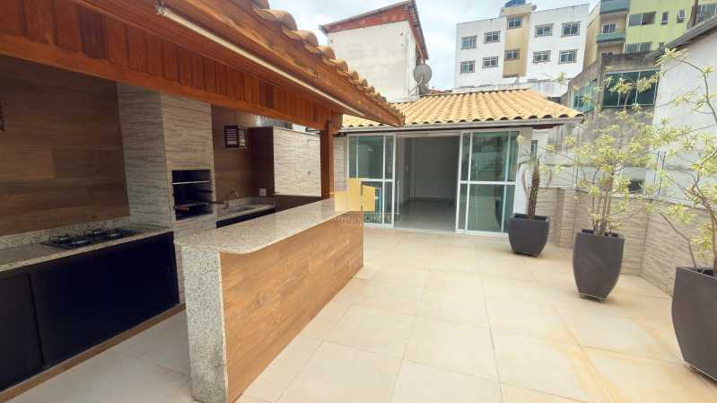 Ótima localização - Cobertura Duplex no Bom Clima I - 2 Quartos, Terraço Gourmet, Vista Livre e 2 Vagas - Juiz de Fora - TFCO20027
