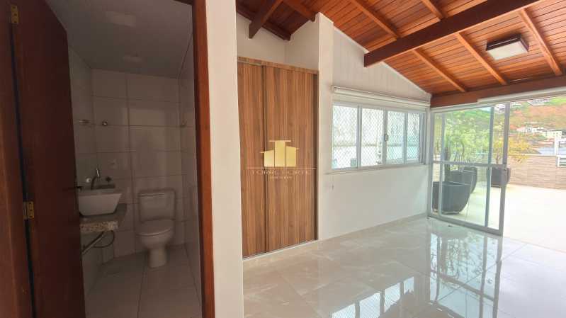 Ótima localização - Cobertura Duplex no Bom Clima I - 2 Quartos, Terraço Gourmet, Vista Livre e 2 Vagas - Juiz de Fora - TFCO20027