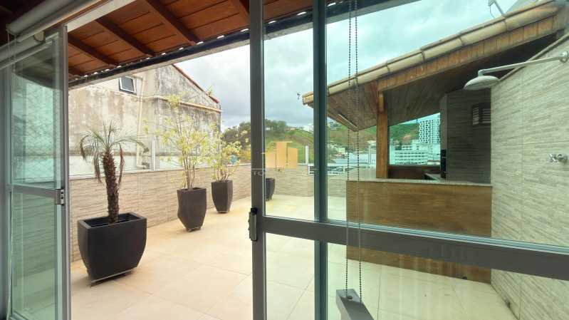 Ótima localização - Cobertura Duplex no Bom Clima I - 2 Quartos, Terraço Gourmet, Vista Livre e 2 Vagas - Juiz de Fora - TFCO20027