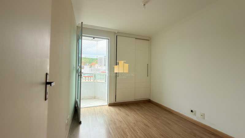 Ótima localização - Cobertura Duplex no Bom Clima I - 2 Quartos, Terraço Gourmet, Vista Livre e 2 Vagas - Juiz de Fora - TFCO20027