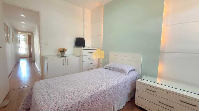 Ótima localização - Apartamento de Alto Padrão com 4 quartos, 3 vagas, Andar Alto, Vista Panorâmica e Acabamento Premium - São Mateus | Juiz de Fora - TFAP40018