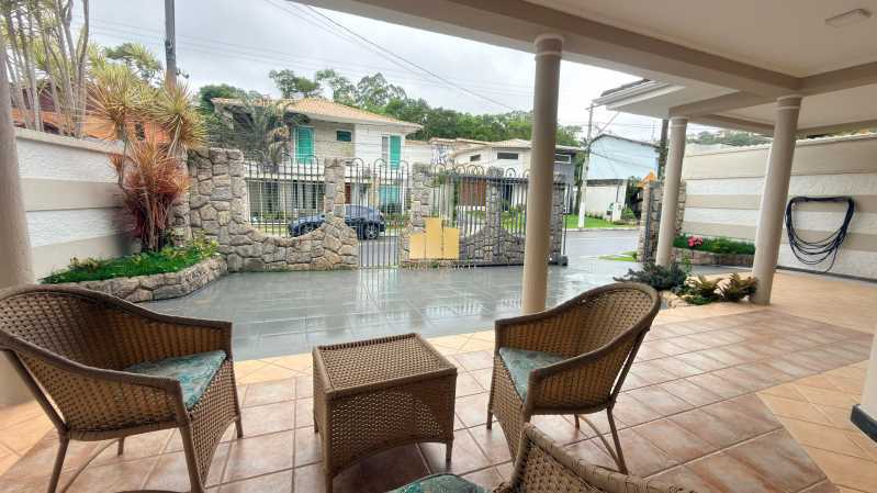 Imperdível - Casa Linear de Alto Padrão à Venda no Condomínio Bosque Imperial | Lazer Completo, Energia Solar e Segurança Máxima - São Pedro | Juiz de Fora - TFCN30009