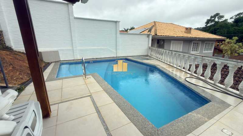 Imperdível - Casa Linear de Alto Padrão à Venda no Condomínio Bosque Imperial | Lazer Completo, Energia Solar e Segurança Máxima - São Pedro | Juiz de Fora - TFCN30009