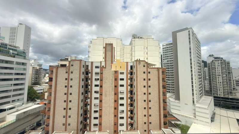 Ótima localização - Le Quartier Granbery: Apartamento de 1 Quarto Mobiliado, Andar Alto com Vista Livre e Lazer Completo em JF! - TFAP10033