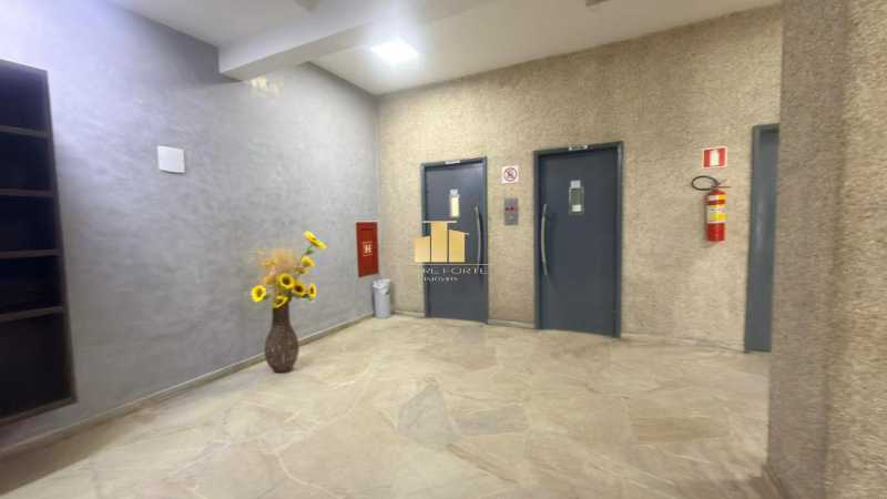 Ótima localização - Pronto para Morar! Apartamento 2 Quartos Mobiliado no Edifício Assis Chateaubriand - O Coração de Juiz de Fora aos seus Pés! - TFAP20687