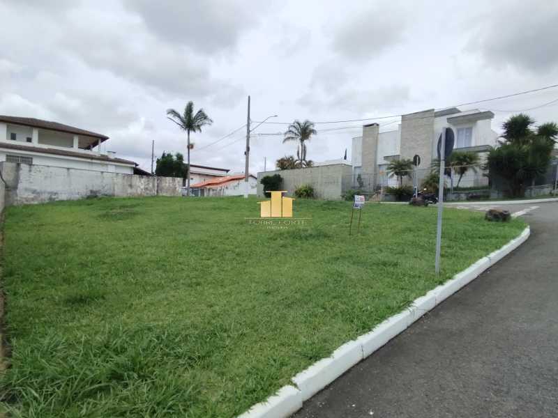 Terreno plano - Condomínio Sp - 8