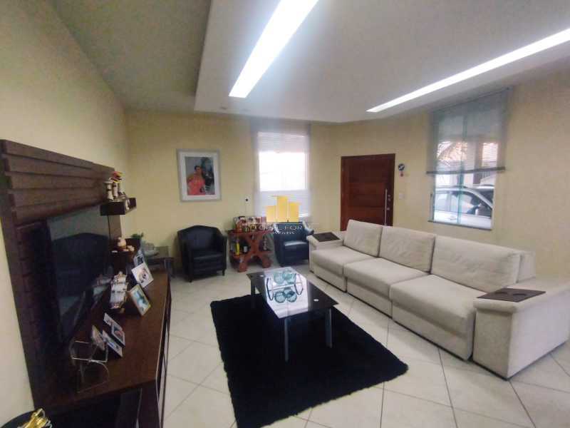 CASA LINEAR QUINTAS AVENIDA CO - 25