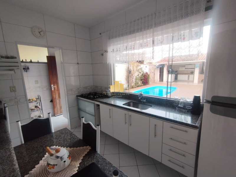 CASA LINEAR QUINTAS AVENIDA CO - 28