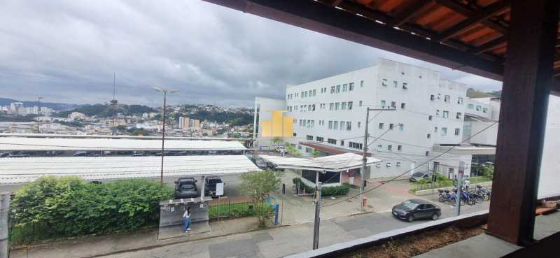 Casa de 300m² em Frente ao Ho - 2