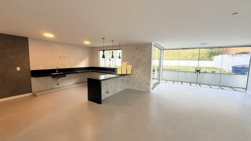 Conheça Casa Triplex de Alto Padrão R do imóvel - Mansão Suspensa com Quintal Gigante: Casa Triplex de Alto Padrão à Venda no Condomínio Reserva São Pedro - O Encontro entre a Modernidade e o Luxo na Cidade Alta - TFCN40005 - 6 Casa Triplex de Alto Padrão R - 6
