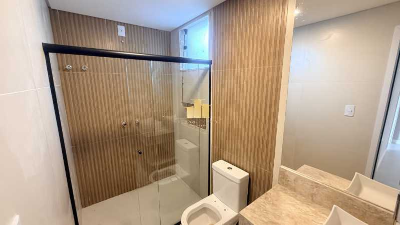 Alto Luxo - Mansão Suspensa com Quintal Gigante: Casa Triplex de Alto Padrão à Venda no Condomínio Reserva São Pedro - O Encontro entre a Modernidade e o Luxo na Cidade Alta - TFCN40005
