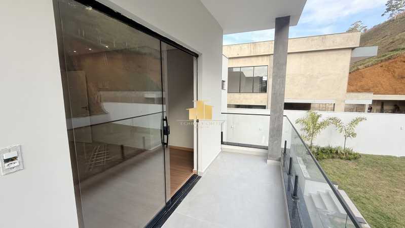 Alto Luxo - Mansão Suspensa com Quintal Gigante: Casa Triplex de Alto Padrão à Venda no Condomínio Reserva São Pedro - O Encontro entre a Modernidade e o Luxo na Cidade Alta - TFCN40005