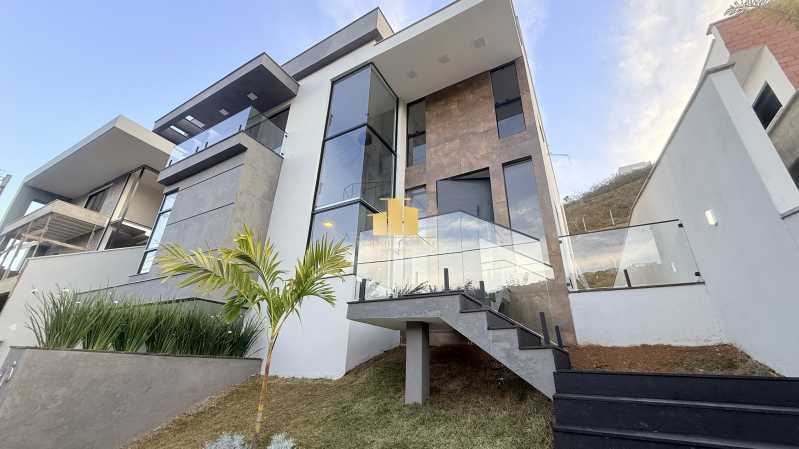 Alto Luxo - Mansão Suspensa com Quintal Gigante: Casa Triplex de Alto Padrão à Venda no Condomínio Reserva São Pedro - O Encontro entre a Modernidade e o Luxo na Cidade Alta - TFCN40005