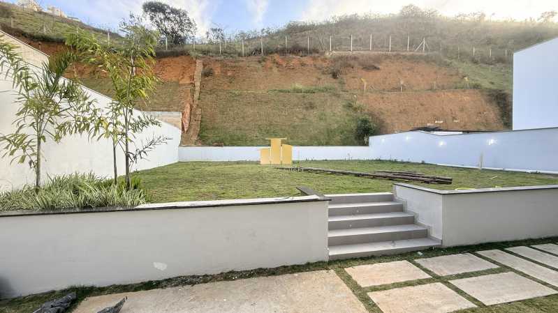 Alto Luxo - Mansão Suspensa com Quintal Gigante: Casa Triplex de Alto Padrão à Venda no Condomínio Reserva São Pedro - O Encontro entre a Modernidade e o Luxo na Cidade Alta - TFCN40005