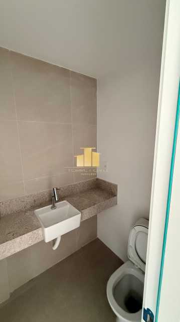 Alto Luxo - Apartamento à Venda no Marina Residence: 2 Suítes e Lazer Resort na Avenida Rio Branco - Andar Alto com Vista Privilegiada de Frente - TFAP20739