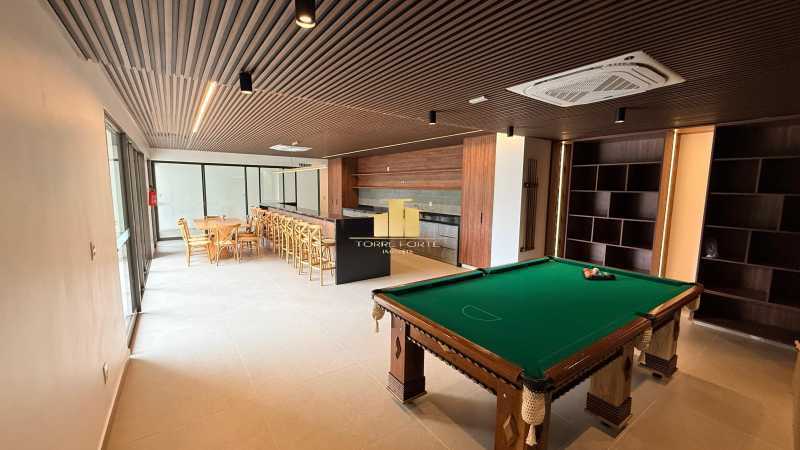 Alto Luxo - Apartamento à Venda no Marina Residence: 2 Suítes e Lazer Resort na Avenida Rio Branco - Andar Alto com Vista Privilegiada de Frente - TFAP20739