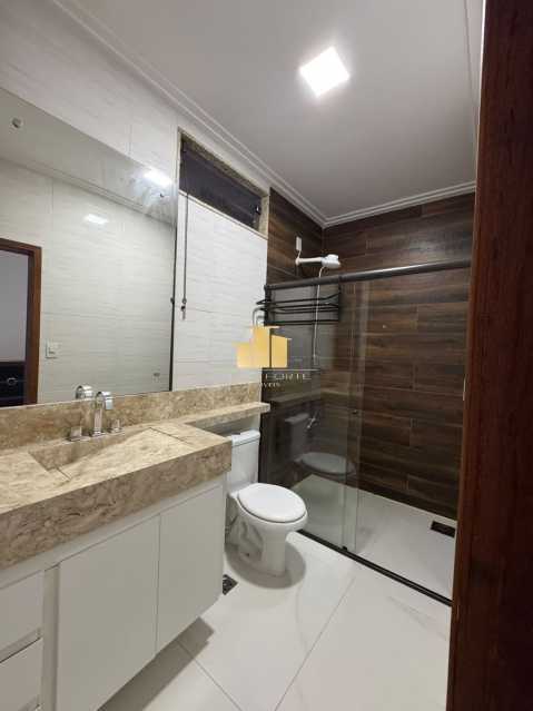 Conheça Casa 3 suites e piscina 9. do imóvel - Mansão Magnífica de 1.000m² Totalmente Reformada no Esplanada: 3 Suítes, Piscina, Área Gourmet e Espaço Garantido para 5 Carros! - TFCA30041 - 23 Casa 3 suites e piscina 9. - 23