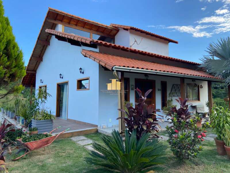 Casa Portal Belmiro Braga 30. - 2