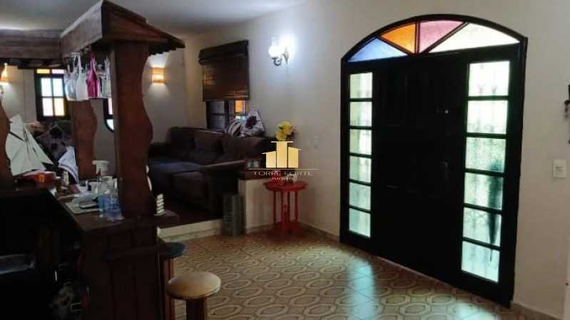 Conheça Casa à Venda - Parque Jardim do imóvel - Casa à Venda no Parque Jardim da Serra com 4 Quartos, 2 Suítes, Piscina, Área Gourmet, Lareira e Terreno de 1.850 m² - Juiz de Fora / MG - TFCA40017 - 12 Casa à Venda - Parque Jardim - 12
