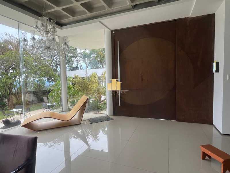 Imperdível - Casa de Alto Luxo à venda, cotendo 4 Suítes com closet, área gourmet e piscina no Novo Horizonte - TFCA40002