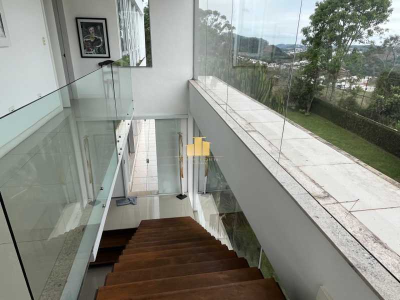 Imperdível - Casa de Alto Luxo à venda, cotendo 4 Suítes com closet, área gourmet e piscina no Novo Horizonte - TFCA40002