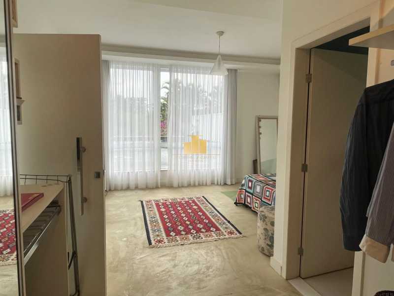 Imperdível - Casa de Alto Luxo à venda, cotendo 4 Suítes com closet, área gourmet e piscina no Novo Horizonte - TFCA40002