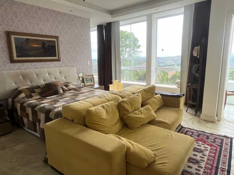 Imperdível - Casa de Alto Luxo à venda, cotendo 4 Suítes com closet, área gourmet e piscina no Novo Horizonte - TFCA40002