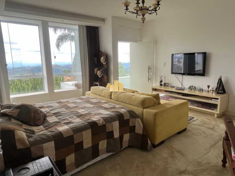 Imperdível - Casa de Alto Luxo à venda, cotendo 4 Suítes com closet, área gourmet e piscina no Novo Horizonte - TFCA40002