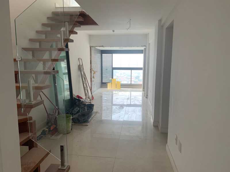 Conheça WhatsApp Image 2024-11-14 at 1 do imóvel - Cobertura 4 suites, 4 vagas e varanda gourmet no Estrela Sul - TFCO40007 - 3 WhatsApp Image 2024-11-14 at 1 - 3