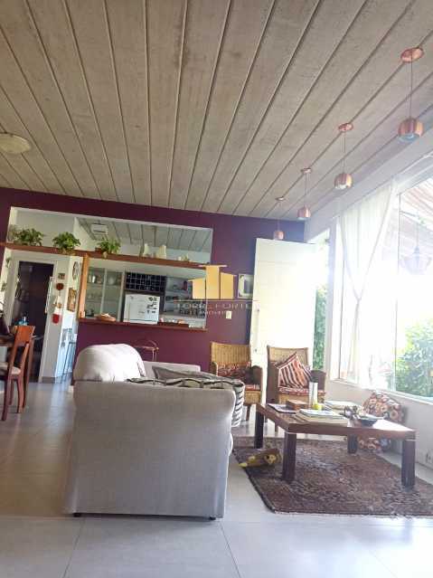 Imperdível - Casa Mobiliada à Venda no Bairro Floresta - TFCA40005