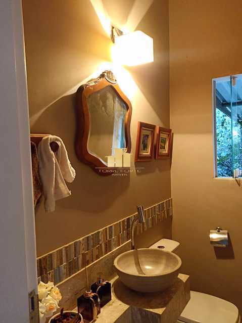 Imperdível - Casa Mobiliada à Venda no Bairro Floresta - TFCA40005