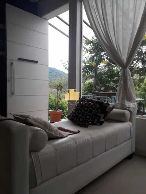 Imperdível - Casa Mobiliada à Venda no Bairro Floresta - TFCA40005