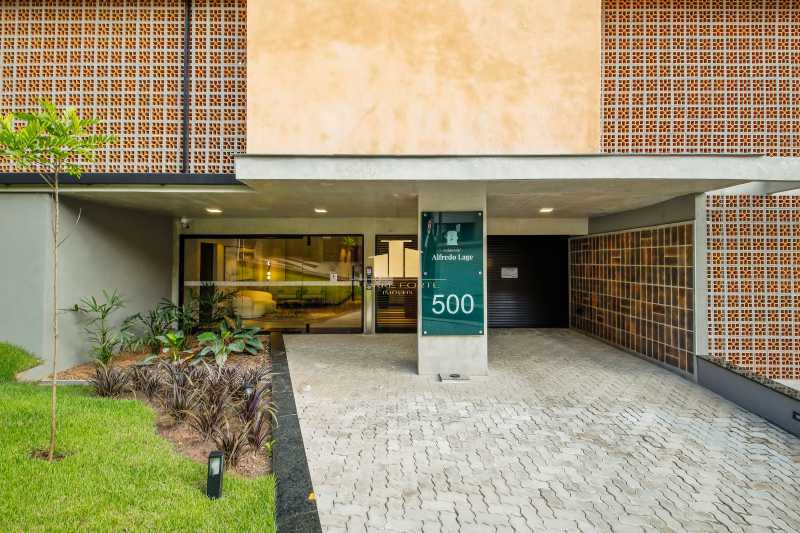 Ótima localização - Cobertura 2 quartos / 1 suite ao lado do Colégio dos Jesuítas - TFCO20007