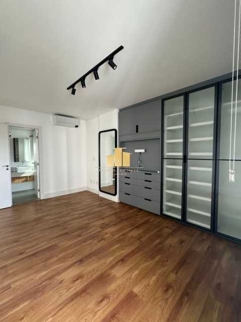 WhatsApp Image 2025-01-08 at 1 - 5