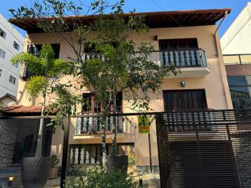 Ótima localização - Casa Duplex à Venda no Granbery - TFCA30013