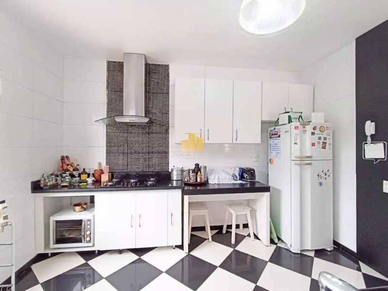 Imperdível - Casa Duplex à Venda no Condomínio São Lucas - TFCN50002