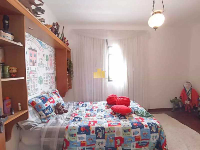 Imperdível - Casa Duplex à Venda no Condomínio São Lucas - TFCN50002