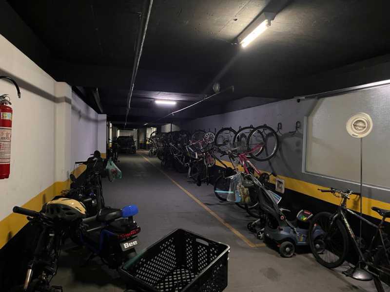 Conheça garagem do imóvel - Apartamento 2 quartos à venda Laranjeiras, Rio de Janeiro - R$ 760.000 - HLAP20332 - 24 garagem - 24