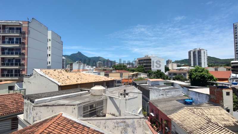 Conheça 32 do imóvel - Casa de Vila à venda Rua Felipe Camarão, Maracanã, Rio de Janeiro - R$ 970.000 - HLCV30007 - 30 32 - 30