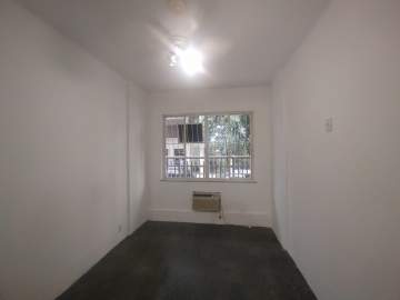 Kitnet/Conjugado 33m² à venda Copacabana, Rio de Janeiro - R$ 400.000 - HLKI10095