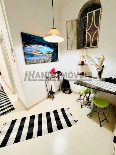 Conheça WhatsApp Image 2025-10-23 at 1 do imóvel - Kitnet/Conjugado 40m² à venda Copacabana, Rio de Janeiro - R$ 580.000 - HLKI10103 - 2 WhatsApp Image 2025-10-23 at 1 - 2