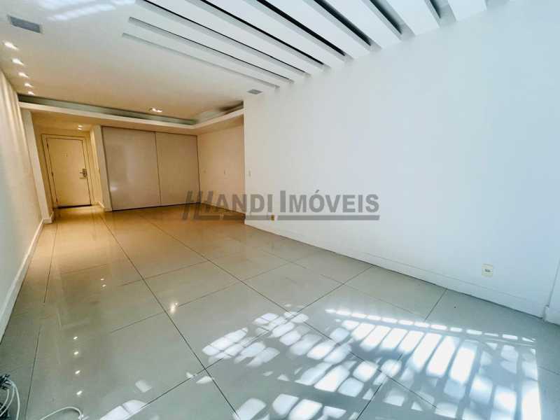 Conheça WhatsApp Image 2025-10-23 at 1 do imóvel - Apartamento 2 quartos à venda Copacabana, Rio de Janeiro - R$ 1.400.000 - HLAP20472 - 3 WhatsApp Image 2025-10-23 at 1 - 3