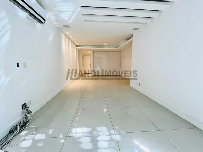 Conheça WhatsApp Image 2025-10-23 at 1 do imóvel - Apartamento 2 quartos à venda Copacabana, Rio de Janeiro - R$ 1.400.000 - HLAP20472 - 4 WhatsApp Image 2025-10-23 at 1 - 4