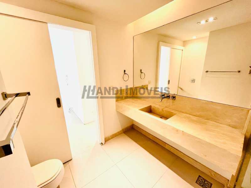 Conheça WhatsApp Image 2025-10-23 at 1 do imóvel - Apartamento 2 quartos à venda Copacabana, Rio de Janeiro - R$ 1.400.000 - HLAP20472 - 9 WhatsApp Image 2025-10-23 at 1 - 9