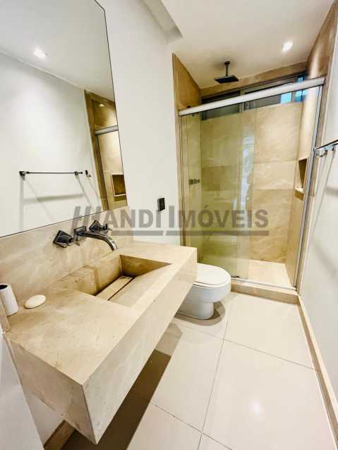 Conheça WhatsApp Image 2025-10-23 at 1 do imóvel - Apartamento 2 quartos à venda Copacabana, Rio de Janeiro - R$ 1.400.000 - HLAP20472 - 14 WhatsApp Image 2025-10-23 at 1 - 14