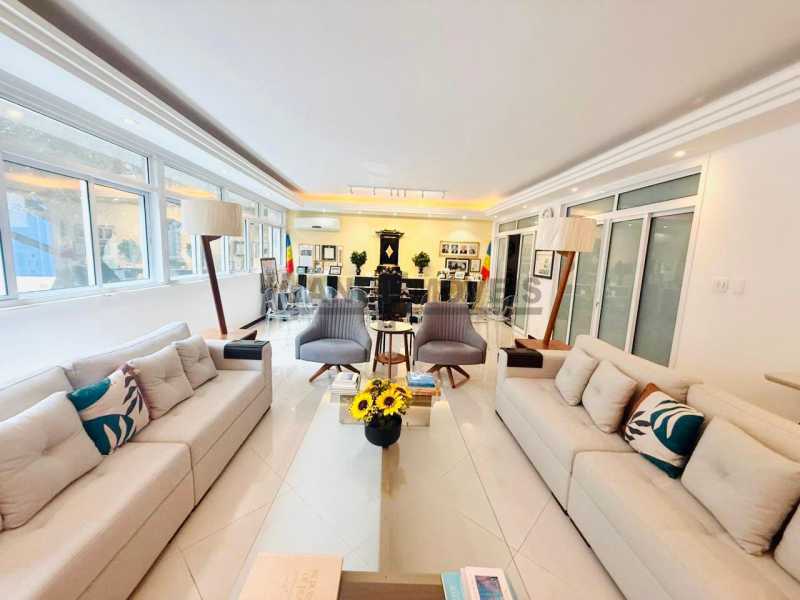 WhatsApp Image 2025-10-08 at 1 - 1