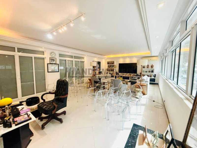 WhatsApp Image 2025-10-08 at 1 - 4