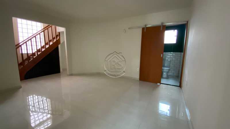 SALA - 17