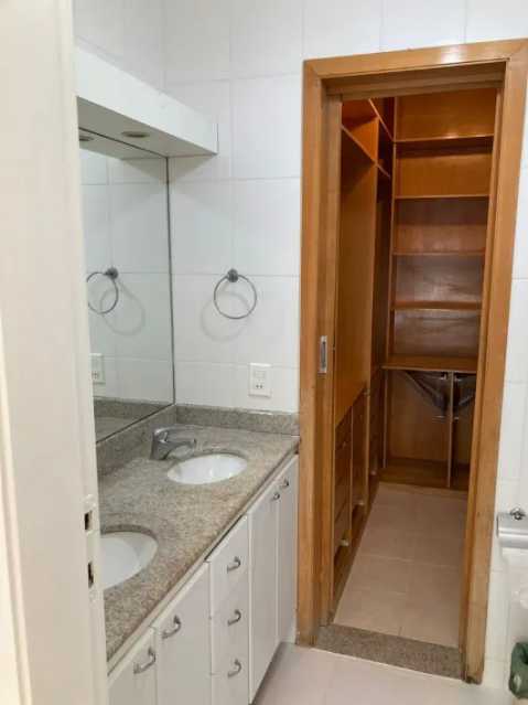 4d86abcb37a8ea2b68880219897bb8 - 16