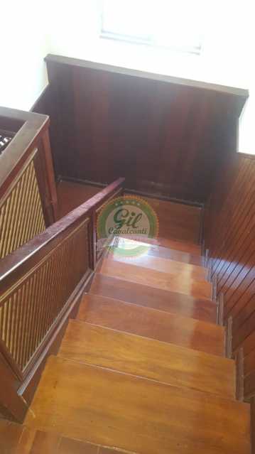 Acesso 2º pavimento - 11